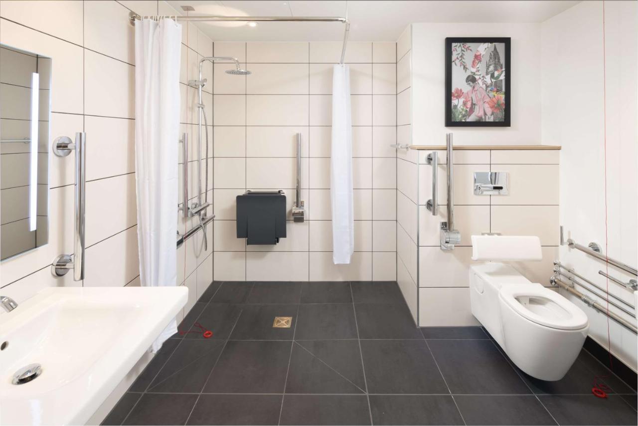 Hampton By Hilton Rochdale Hotel ภายนอก รูปภาพ